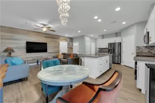 Photo #5: 2614205 Listing