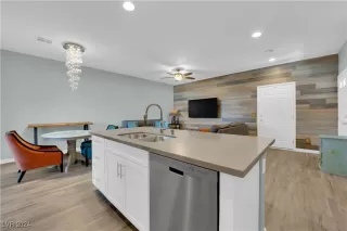 Photo #6: 2614205 Listing