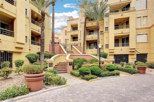 MLS: 2614238 Condo For Sale