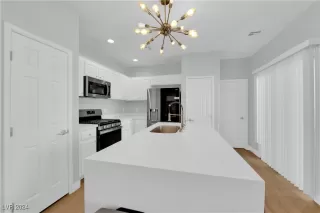 Photo #4: 2614250 Listing