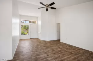 Photo #5: 2614262 Listing