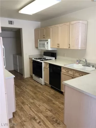 Photo #5: 2614264 Listing 