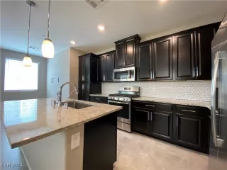 Photo #3: 2614266 Listing 