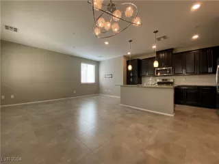 Photo #5: 2614266 Listing 