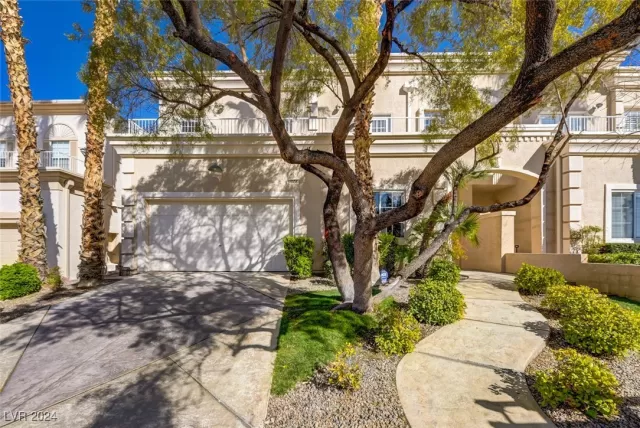 MLS: 2614277 Condo For Sale