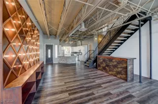 Photo #1: 2614277 Listing 