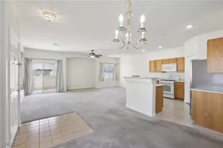 Photo #2: 2614323 Listing