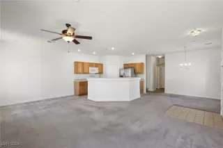 Photo #3: 2614323 Listing