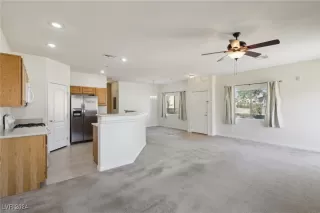 Photo #4: 2614323 Listing