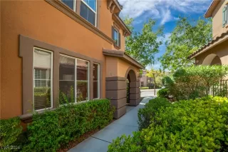 Photo #1: 2614336 Listing 