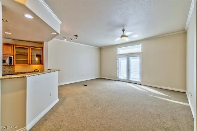 MLS: 2614365 Condo For Sale