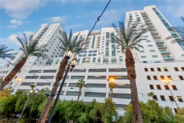 MLS: 2614366 Condo For Sale