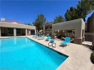 Photo #2: 2614369 Listing 