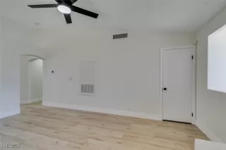 Photo #4: 2614372 Listing 