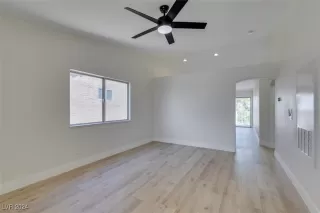 Photo #6: 2614372 Listing 