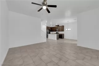 Photo #3: 2614376 Listing