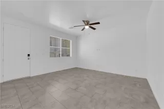 Photo #5: 2614376 Listing