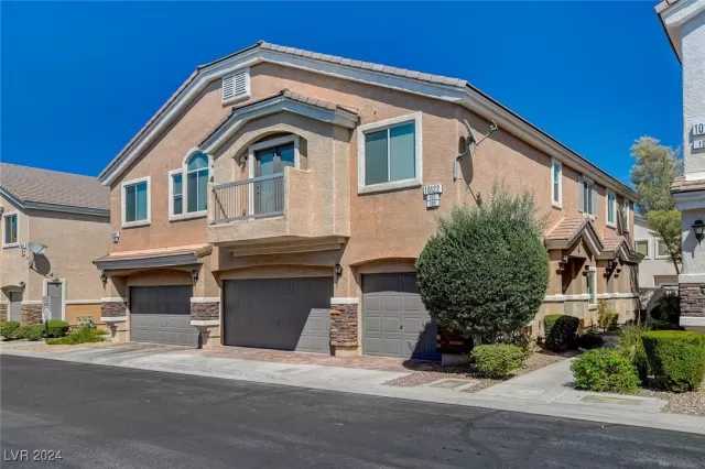 MLS: 2614382 Condo For Sale