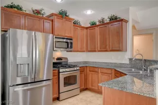 Photo #1: 2614382 Listing