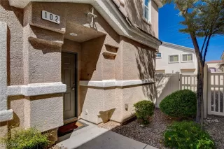 Photo #5: 2614382 Listing