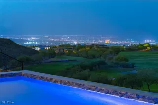 Photo #3: 2614386 Listing 