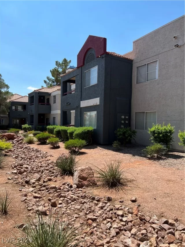 MLS: 2614387 Condo For Sale