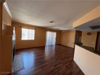 Photo #6: 2614387 Listing 