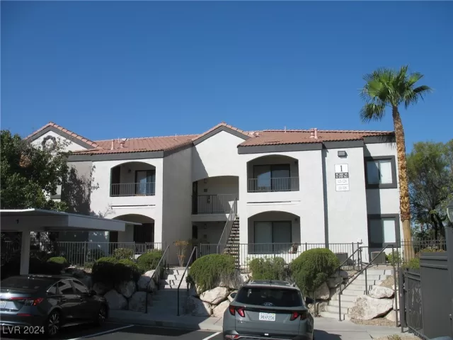 MLS: 2614389 Condo For Sale