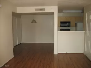 Photo #3: 2614389 Listing 