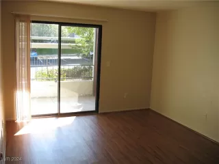 Photo #4: 2614389 Listing 