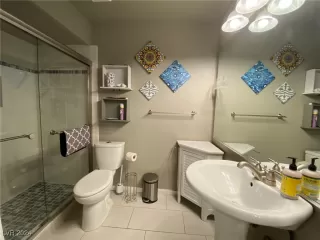 Photo #6: 2614402 Listing