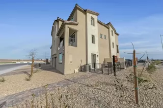 Photo #2: 2614429 Listing 