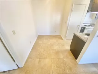 Photo #3: 2614457 Listing 