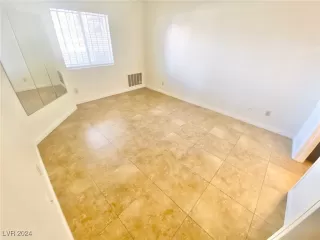 Photo #6: 2614457 Listing 