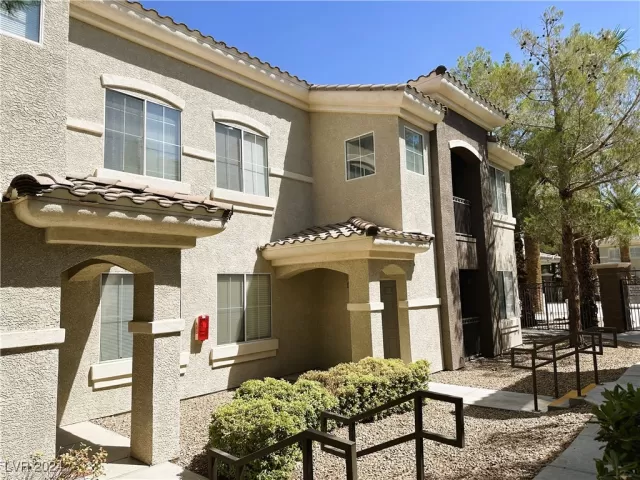 MLS: 2614467 Condo For Sale