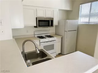 Photo #4: 2614467 Listing 