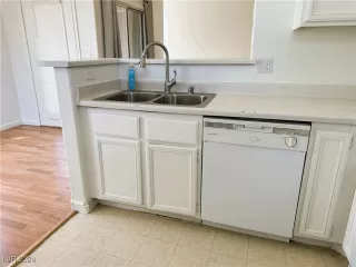 Photo #5: 2614467 Listing 