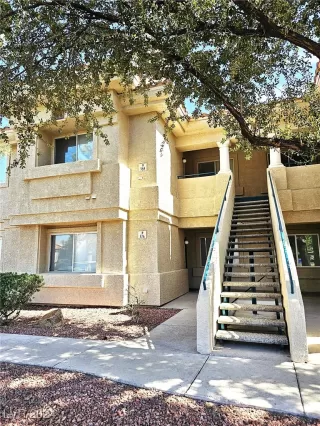 Photo #1: 2614486 Listing 