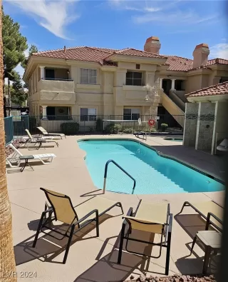 Photo #2: 2614486 Listing 