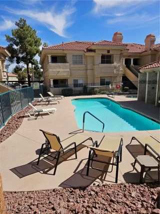 Photo #3: 2614486 Listing 