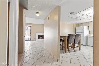 Photo #6: 2614506 Listing