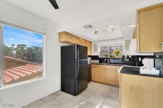 Photo #4: 2614507 Listing