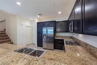 Photo #5: 2614508 Listing 