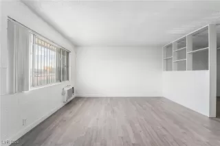 Photo #1: 2614533 Listing 