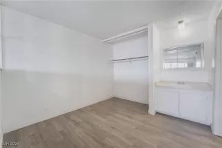 Photo #4: 2614533 Listing 