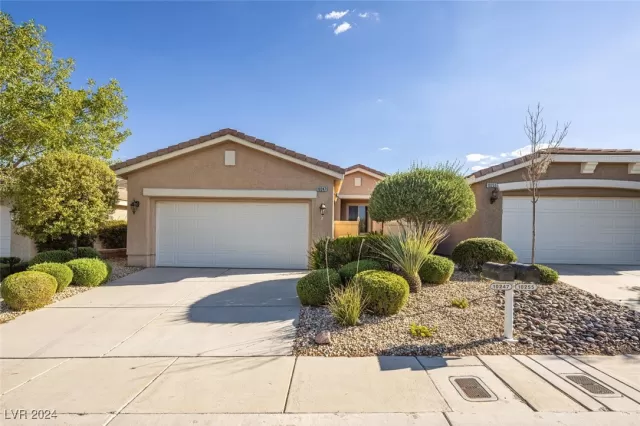 MLS: 2614567 Condo For Sale