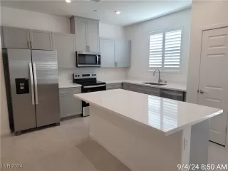 Photo #4: 2614595 Listing 