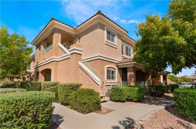 MLS: 2614638 Condo For Sale