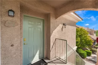 Photo #2: 2614638 Listing