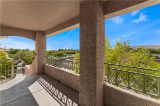 Photo #3: 2614638 Listing